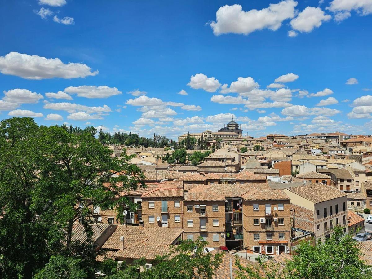 Hotel Medina De Toledo Bagian luar foto