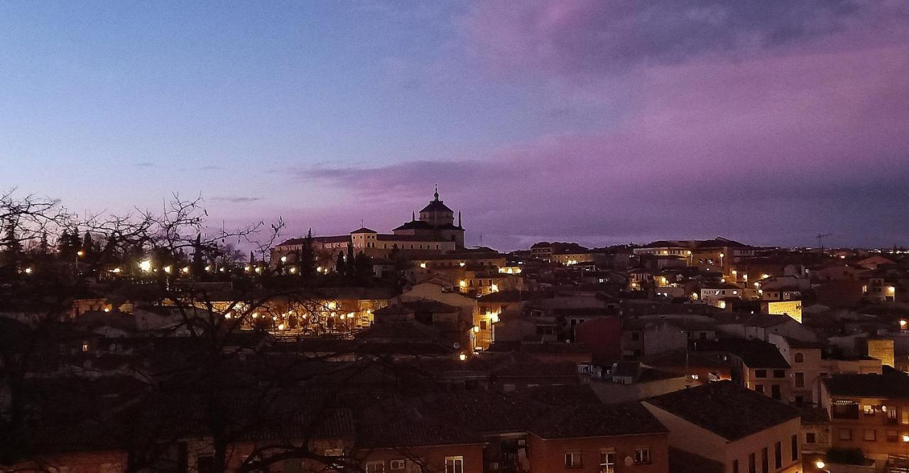 Hotel Medina De Toledo Bagian luar foto